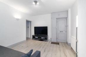 Chiswick London Apartment